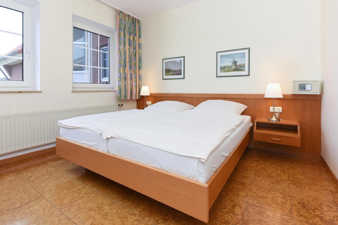 Hotel-Pension Stoertebeker เบนซาซิเออ ภายนอก รูปภาพ