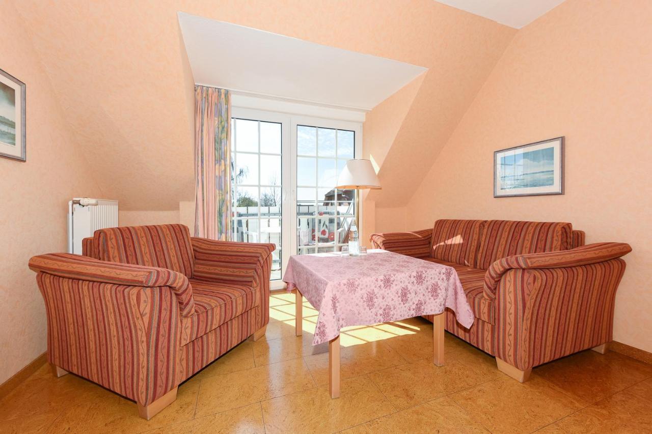 Hotel-Pension Stoertebeker เบนซาซิเออ ภายนอก รูปภาพ